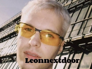 Leonnextdoor