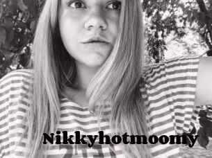 Nikkyhotmoomy